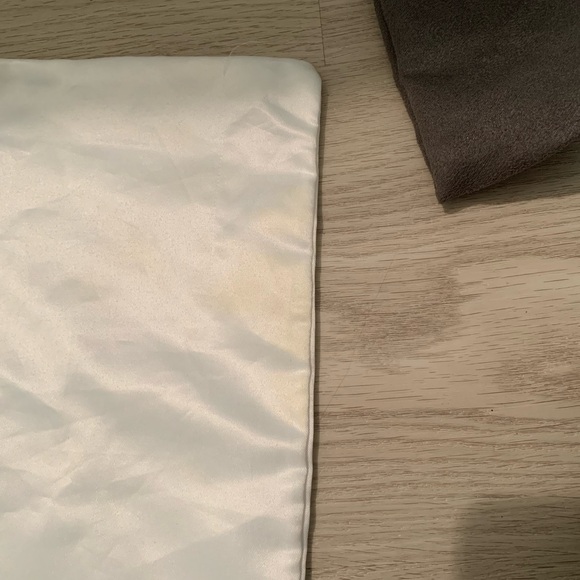 Gucci White Dust Bag with Black Logo - Picture 3 of 7